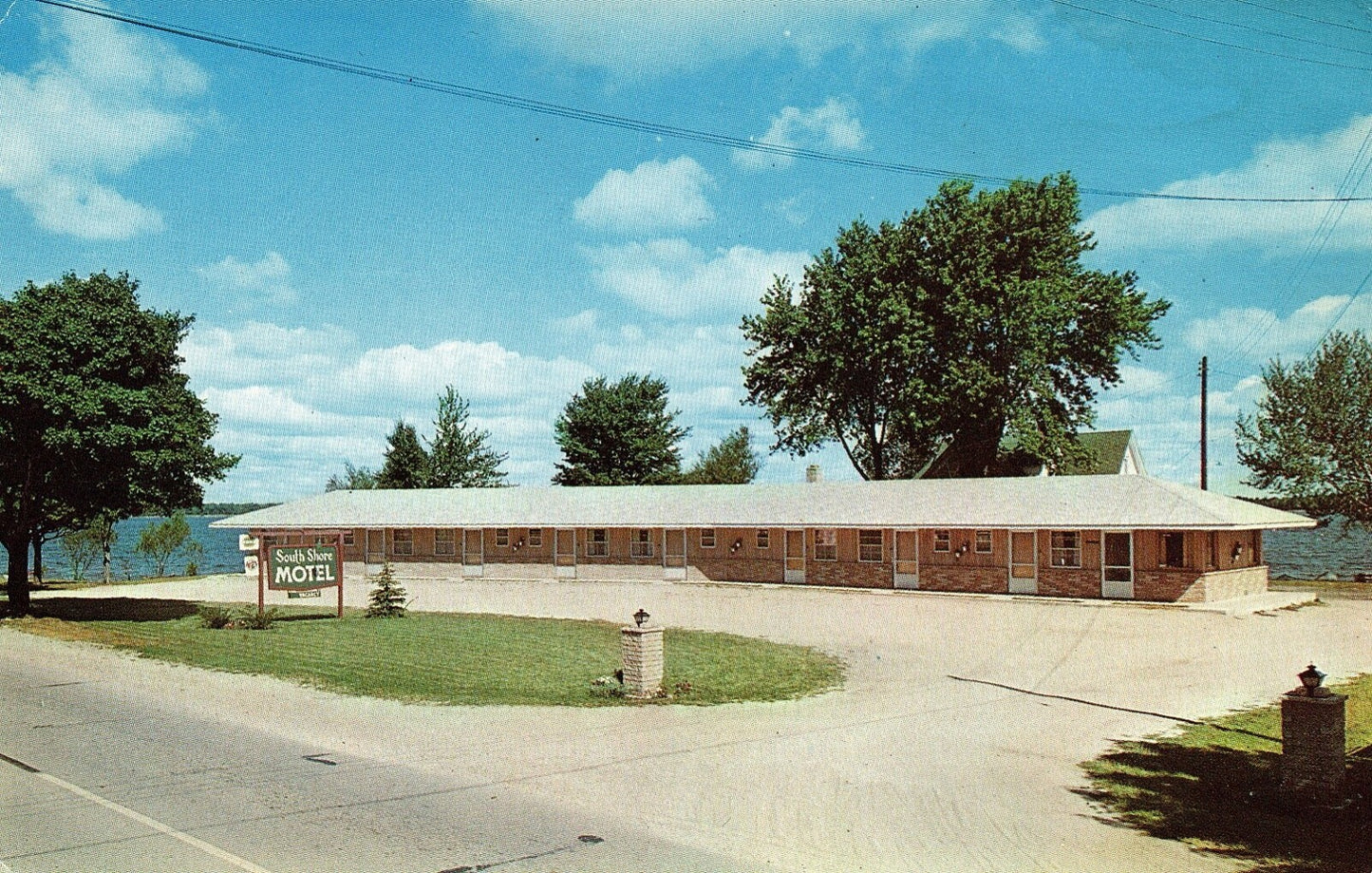 South Shore Motel & Resort  in Cadillac MI Michigan Postcard