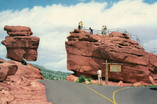 9x6 Balanced Rock Steamboat Rock Garden Of The Gods Colorado Springs CO Postcard