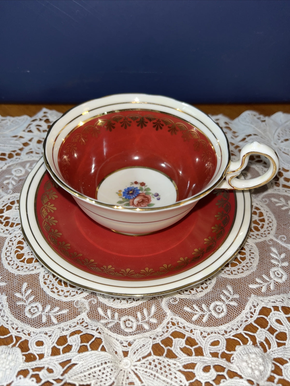 Vintg JOHN AYNSLEY Bone China England Ruby Red Floral Center #C882 Set Cup&Sauce