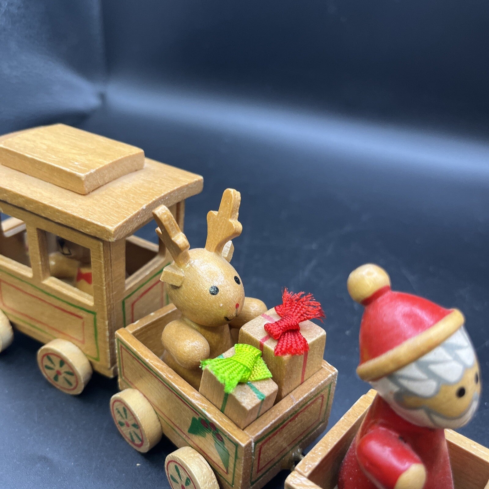 Vintage 1984 R. Dakin & Co. Wooden Santa Train