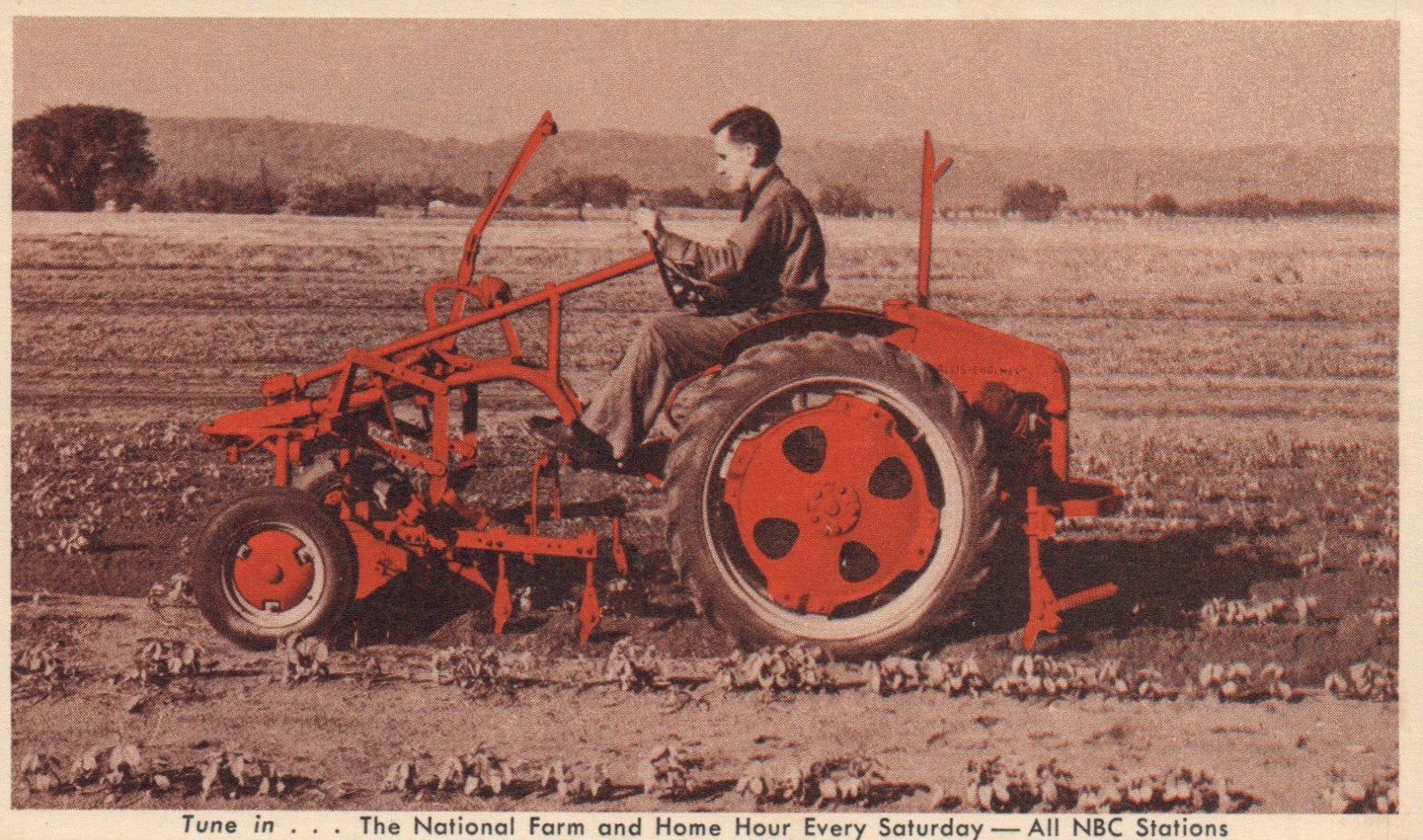 Allis- Chalmers Model "G" TRACTOR vintage postcard