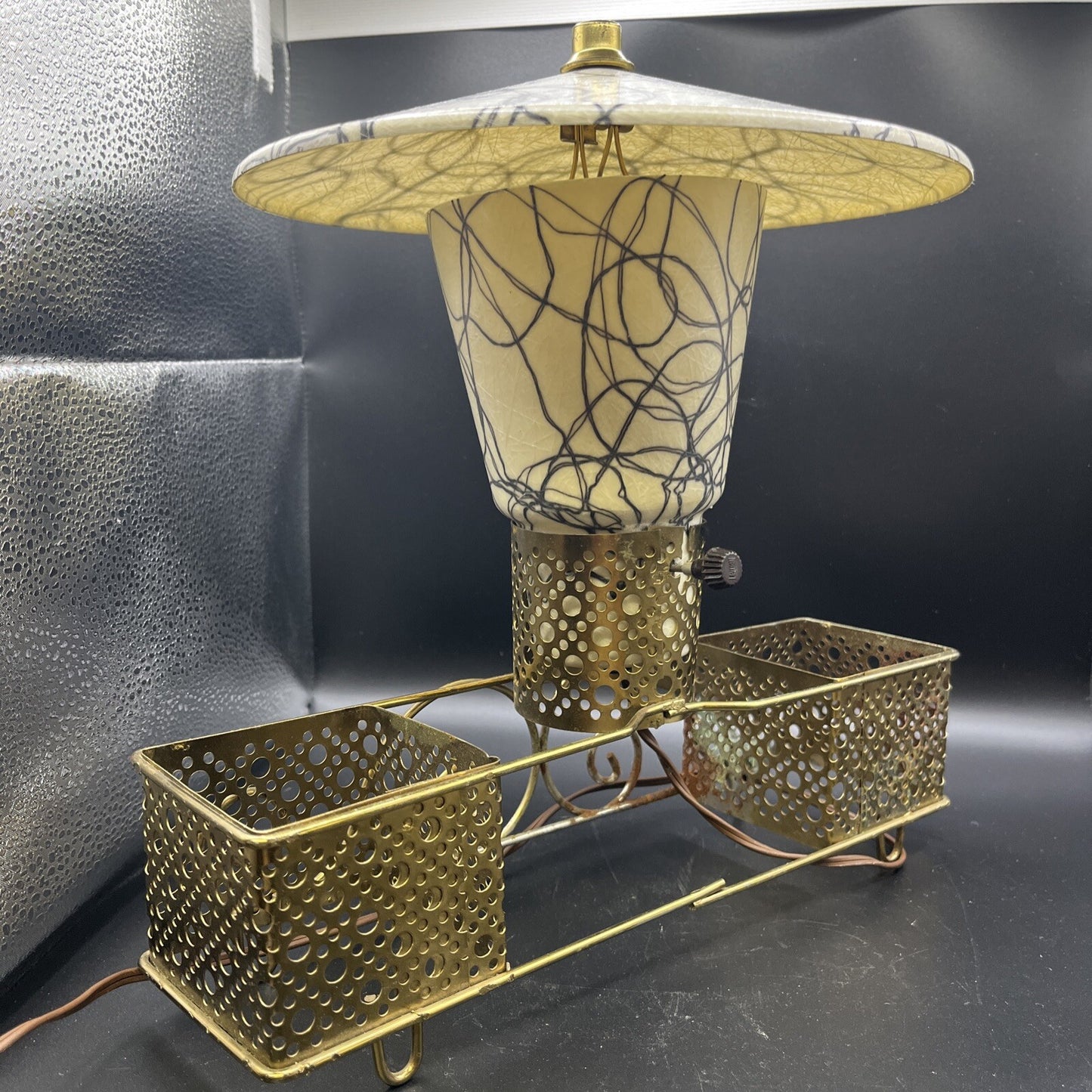 ￼￼VTG Weinberg Era Atomic Saucer Spaghetti Fiberglass Metal mesh Mcm Lamp Light