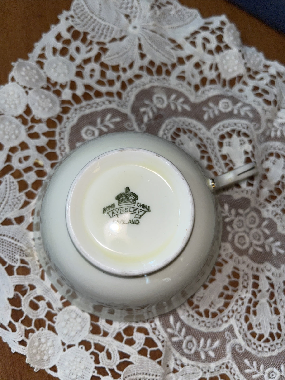 Vintg JOHN AYNSLEY Bone China England Ruby Red Floral Center #C882 Set Cup&Sauce
