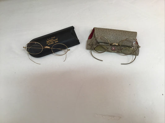 Vintage Eye Glasses 2 Sets of Glasses With Two Cases Zeeland MI MICH.