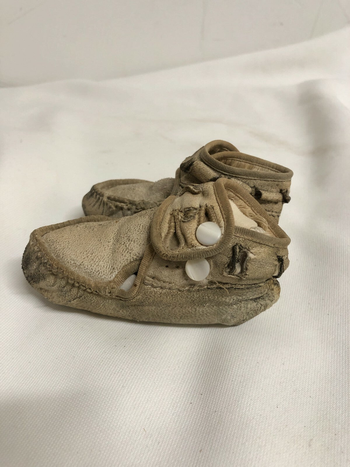 Antique Vintage Childs Childrens White Moccasins shoes