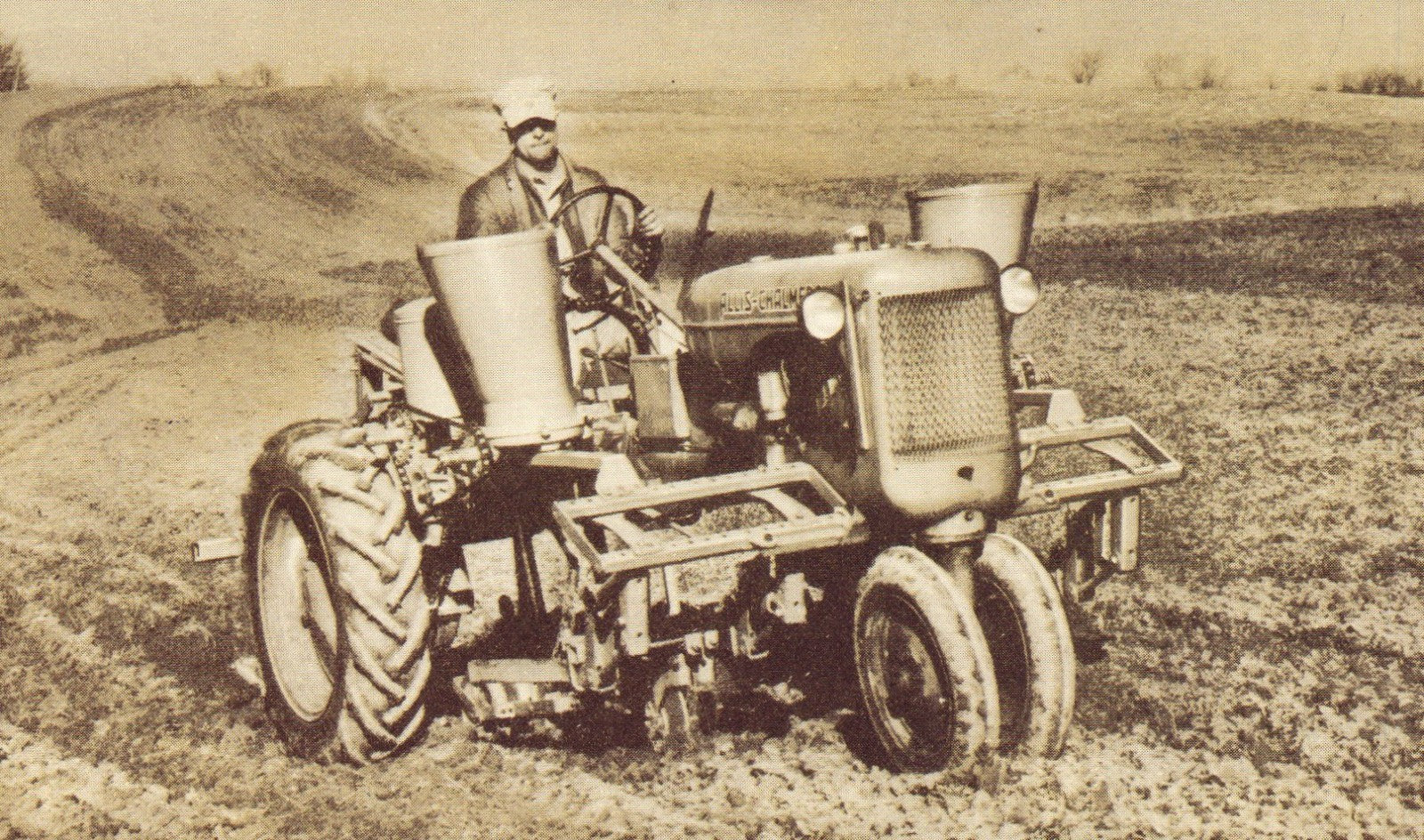 Allis-Charlmers model "C" TRACTOR vintage postcard