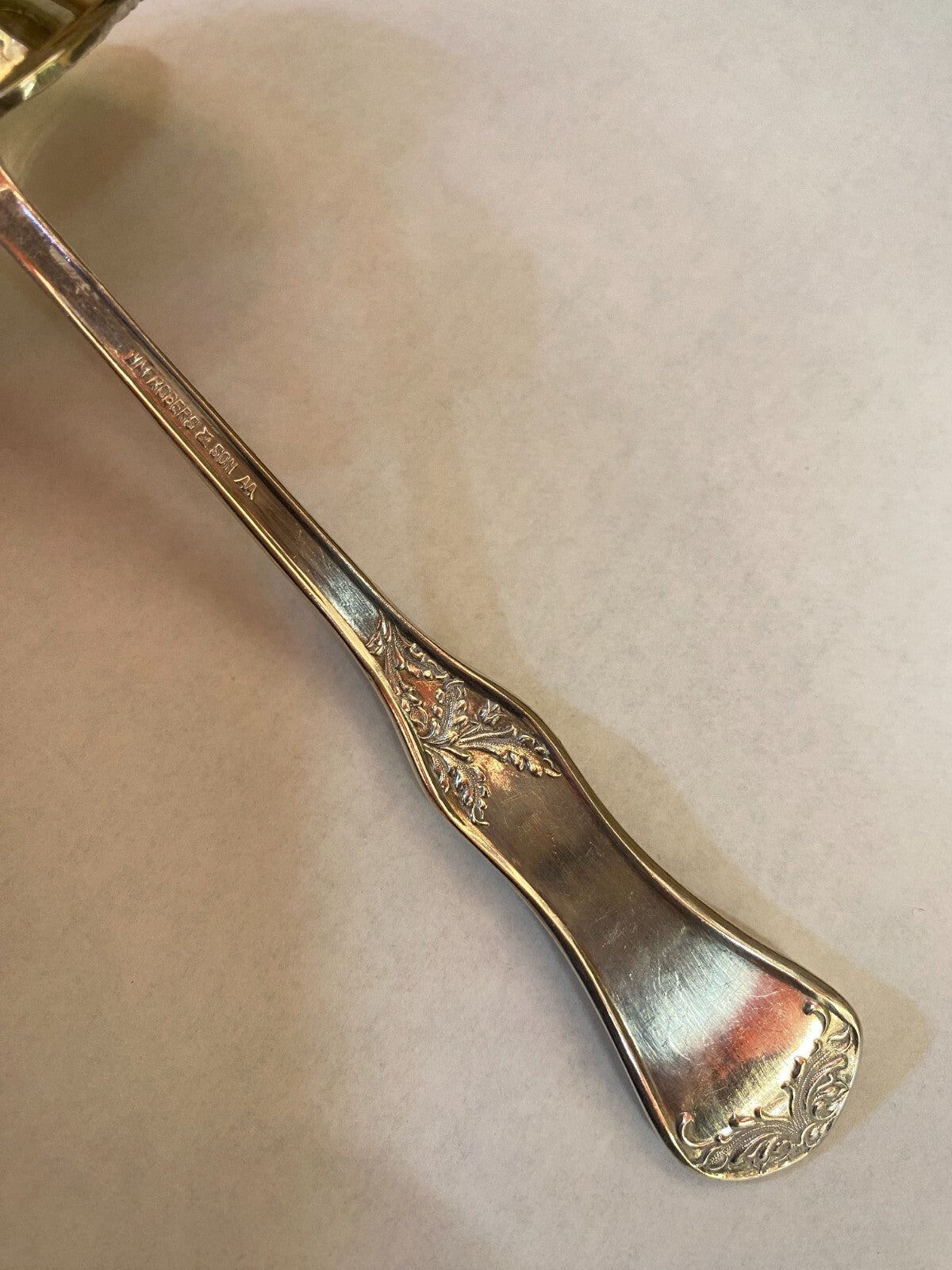 VINTAGE WM ROGERS & SON LARGE SILVER PLATE AA GRAVY LADLE   