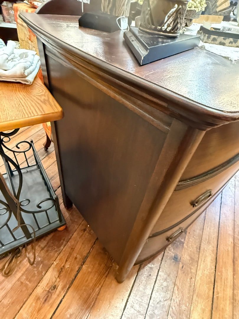 Short dresser