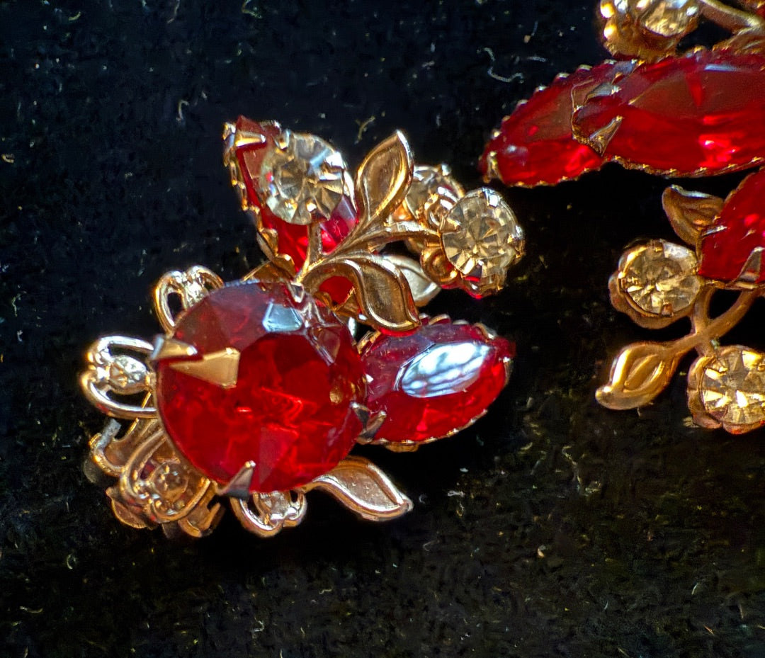 1950's Judy Lee Victorian Brooch Clip Earring Set