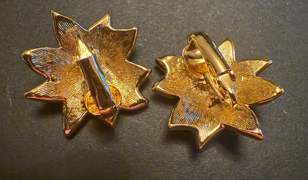 Vintage 80’s Poinsettia Clip Earrings