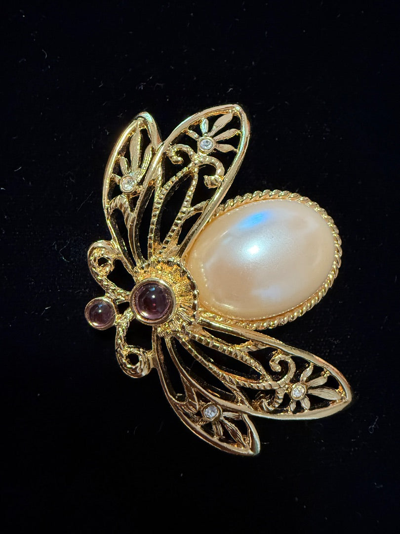 vintage Avon Bee Pearl brooch
