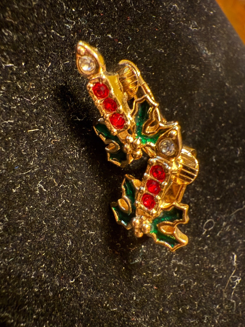 Avon Candle Christmas Clip Earrings