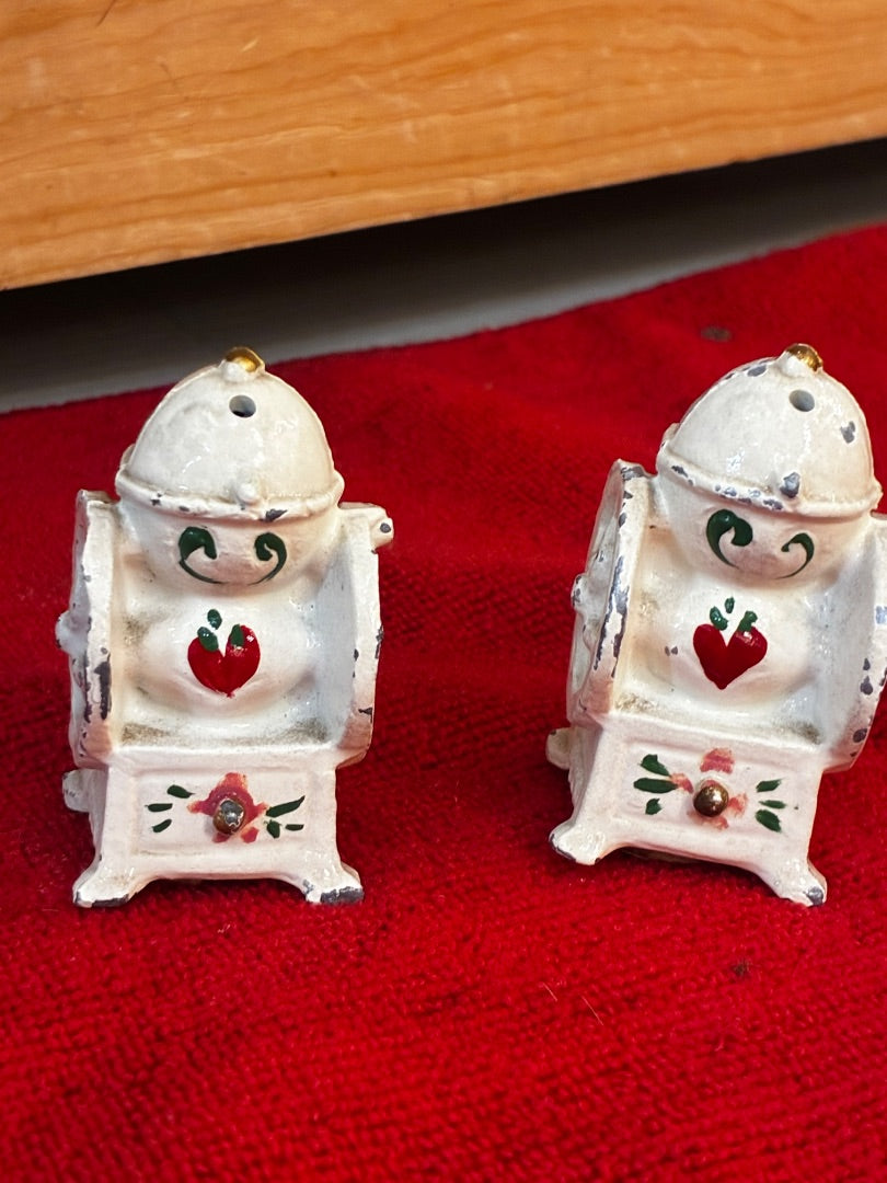 Coffee grinder shakers