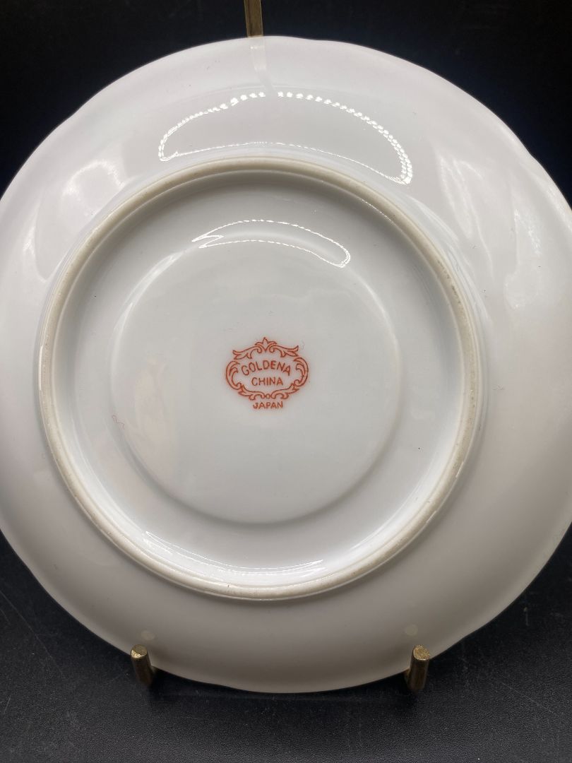 Teacup and saucer