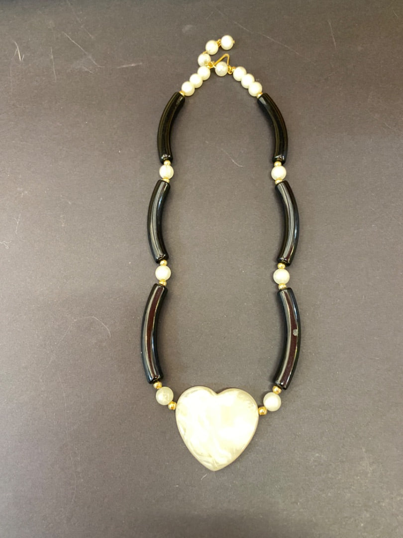 Avon Black & White Necklace
