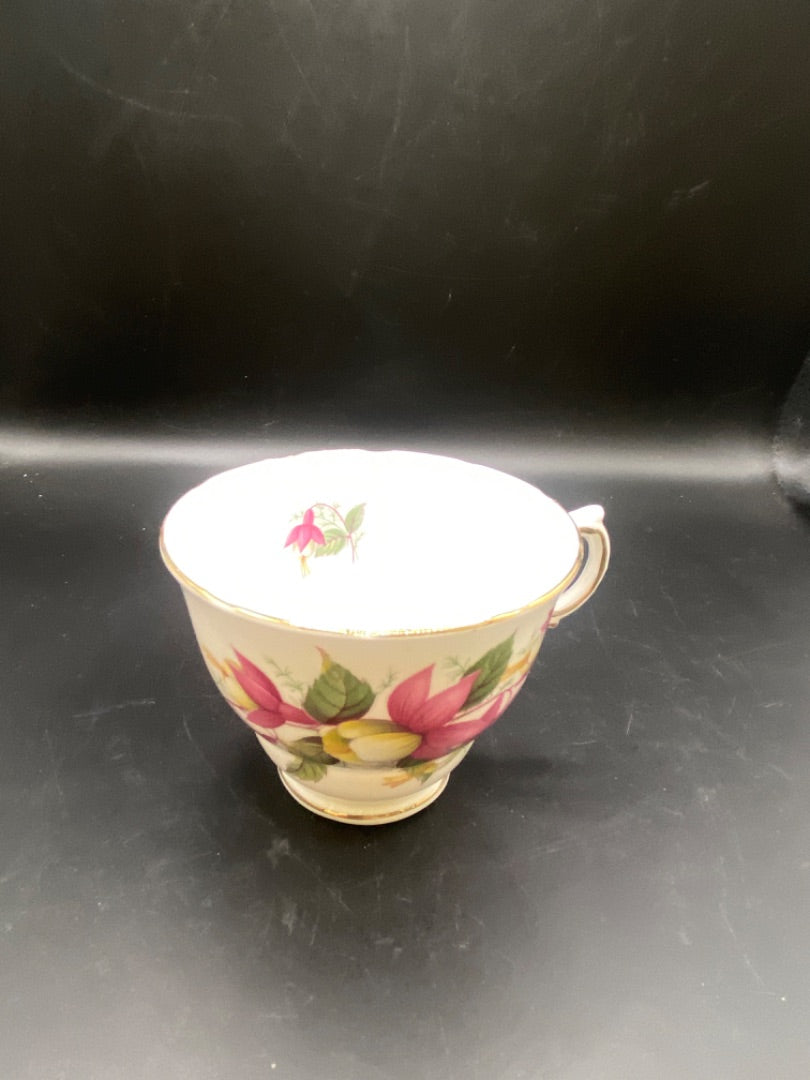 Teacup & Saucer