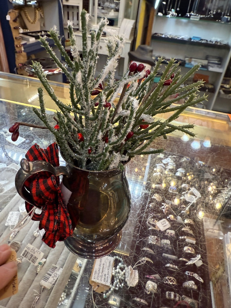 SP Pitcher w/ decor