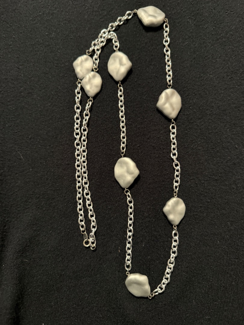 Avon Baroque Pearl Necklace