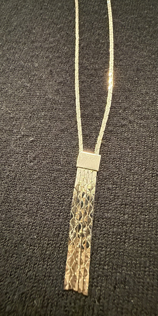 Vtg Avon Silver tone Bolo style necklace