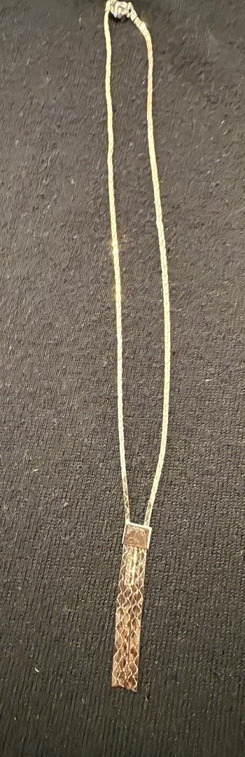 Vtg Avon Silver tone Bolo style necklace