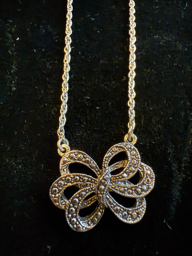 Vtg Avon Marcasite Ribbon Silver toned