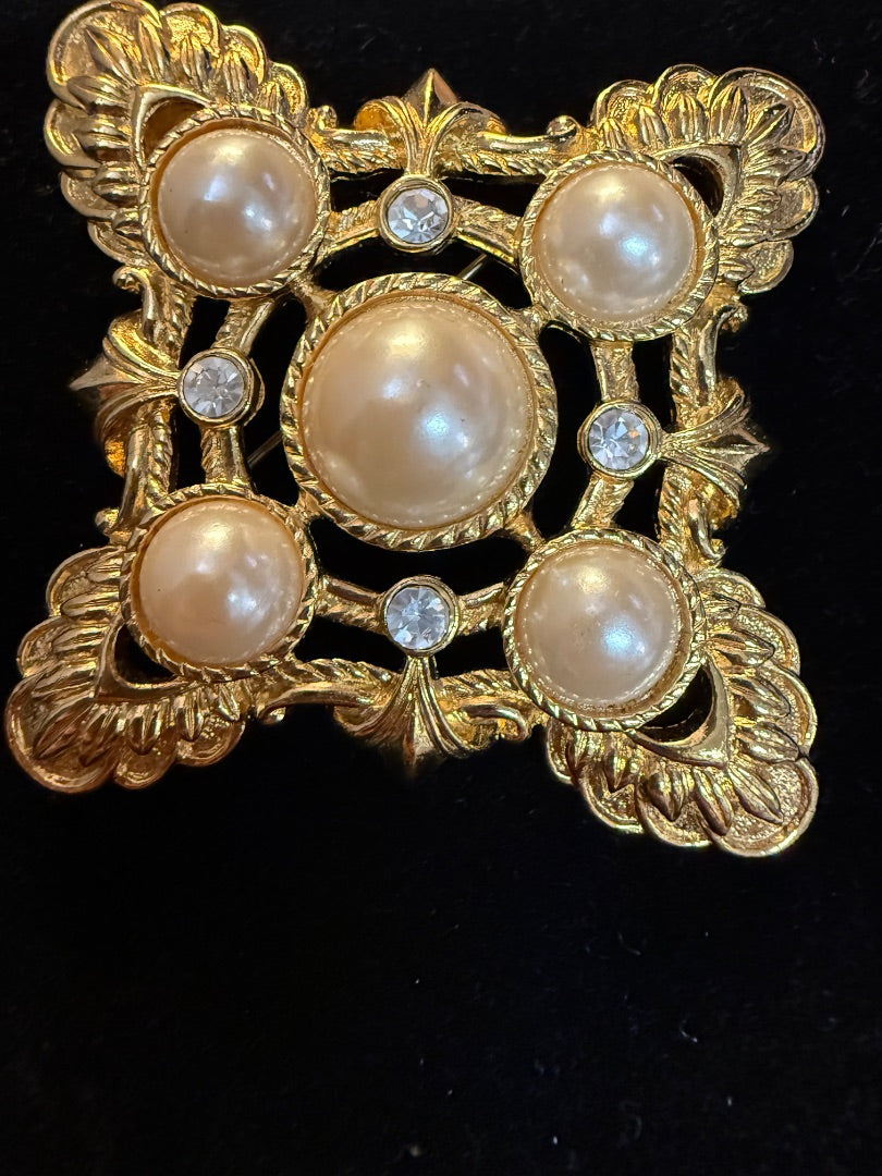 VTG KJL AVON Pearl Brooch