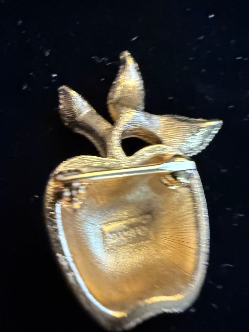 '74 Apple Brooch / Pin