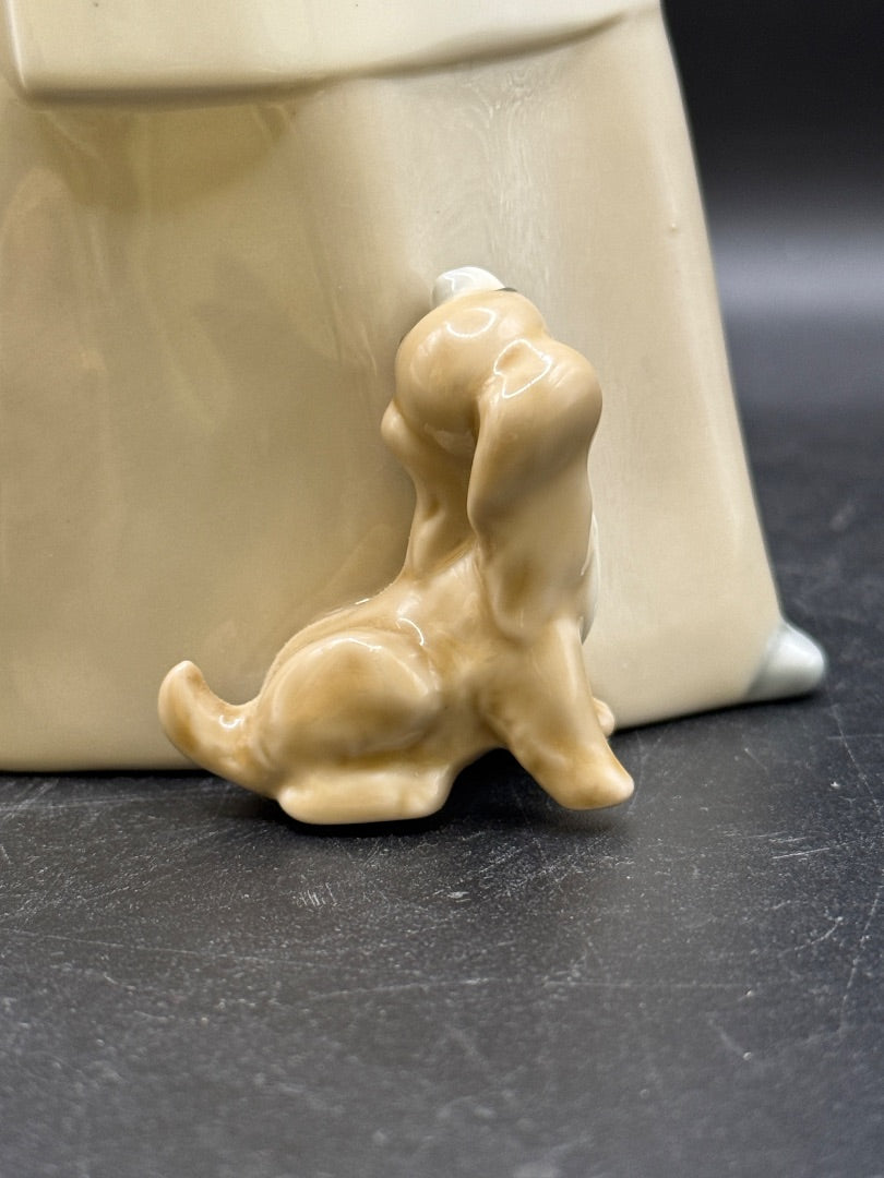 Lladro Spain Sheepheardress