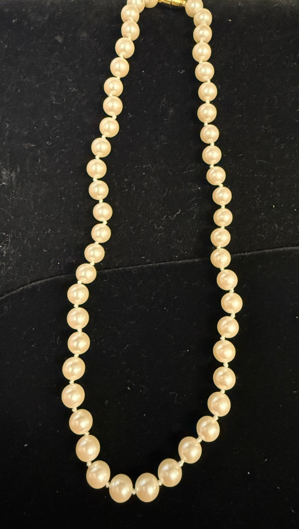 17" Short Pearl Necklace
