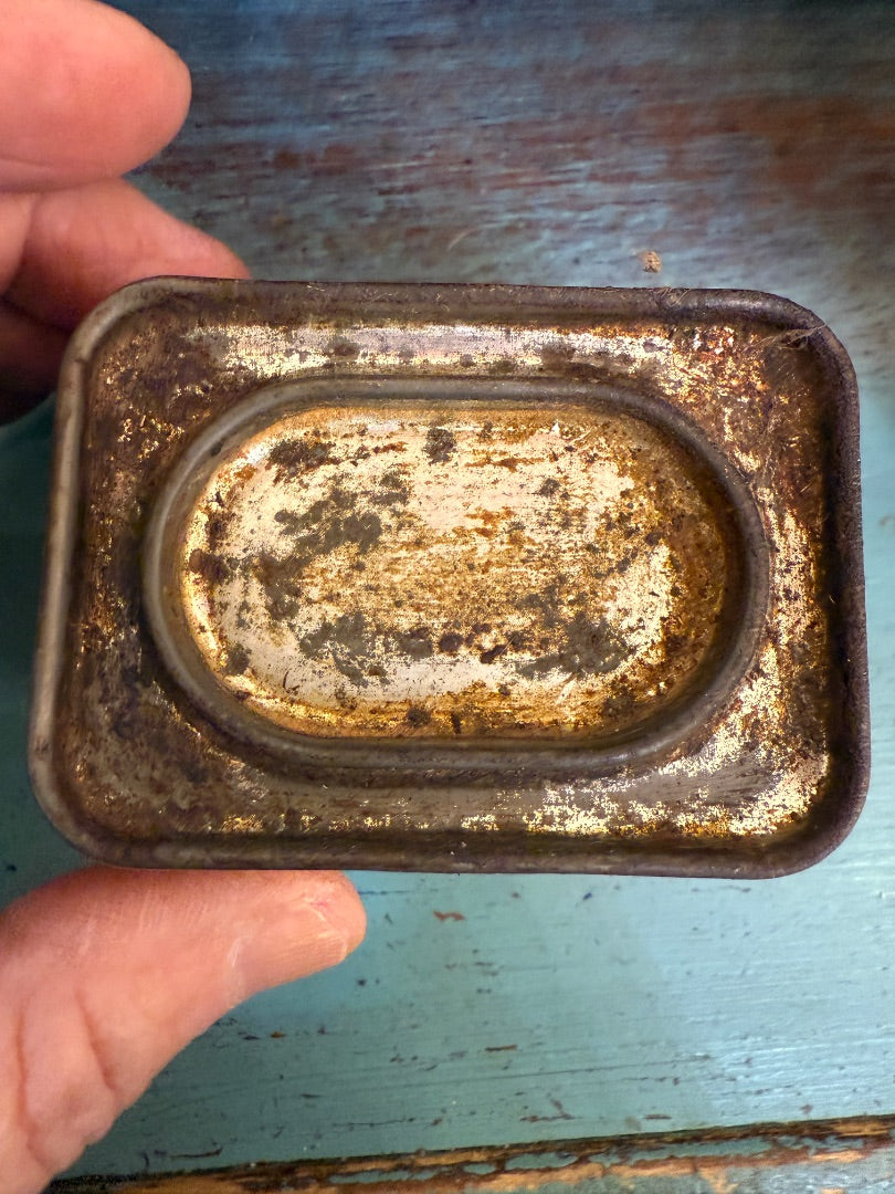 Vtg Saxon Powdered Alum Tin