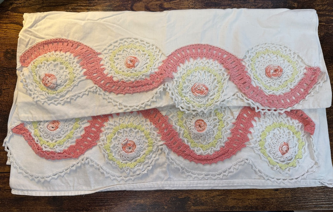 Vtg Embroidered Pillow Cases  Yellow Pink edge