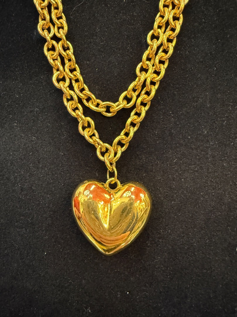 1993 Gold Avon Heart Necklace