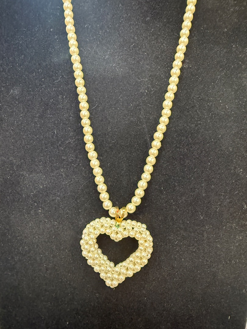 Vintage Avon Pearl Heart Necklace