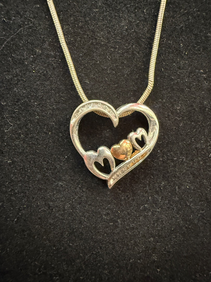 vTG Sterling Heart Mom Necklace