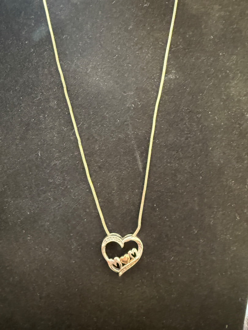 vTG Sterling Heart Mom Necklace