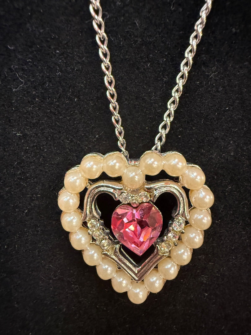 VTG Avon Pearl Heart Pink Gem gold Necklace