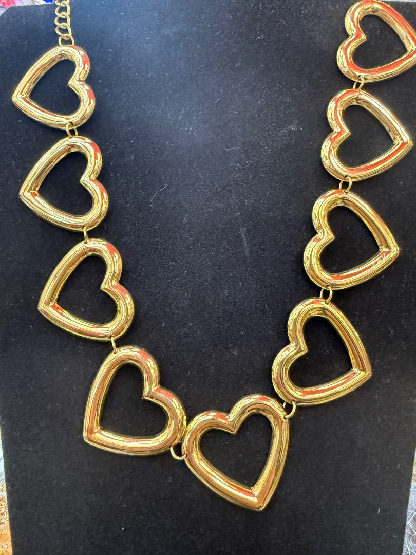 Vtg Avon Chain of Hearts Necklace