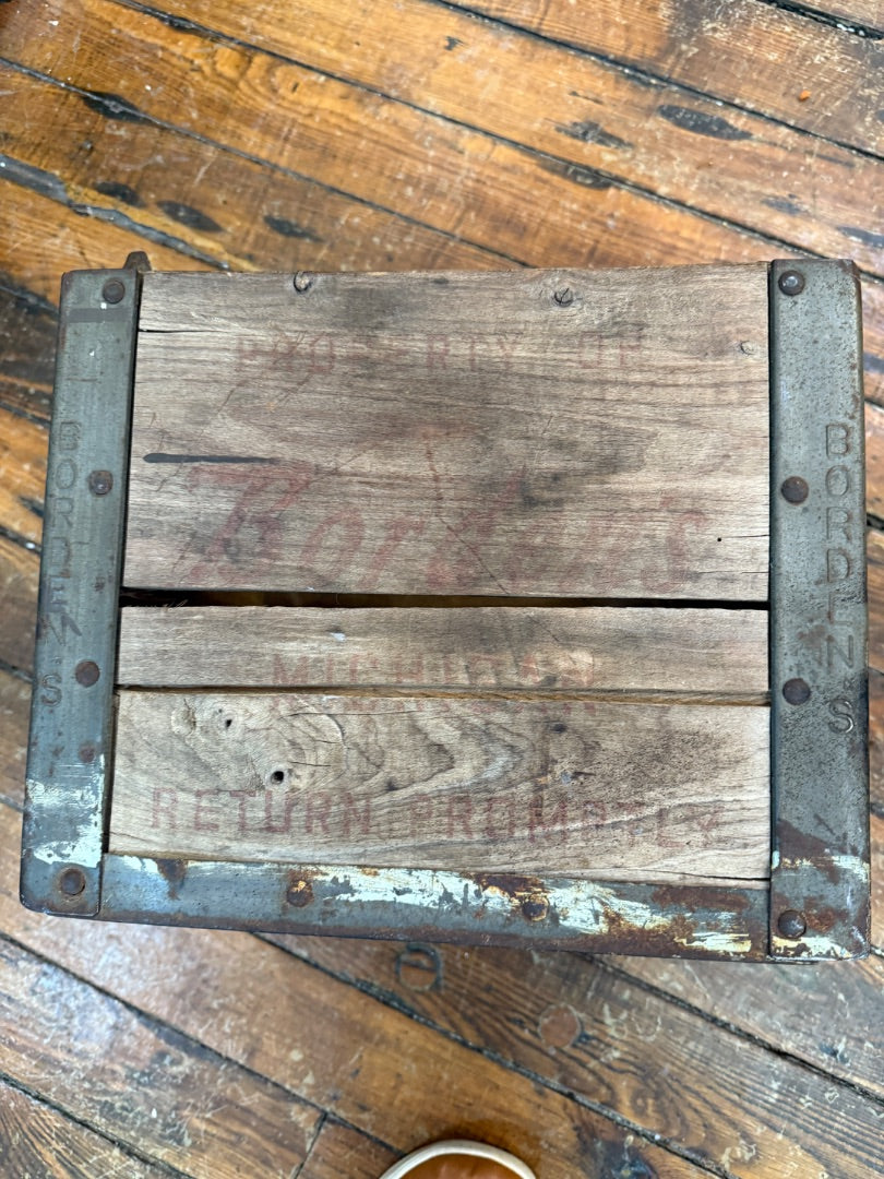 Bordens Wood Crate Dairy