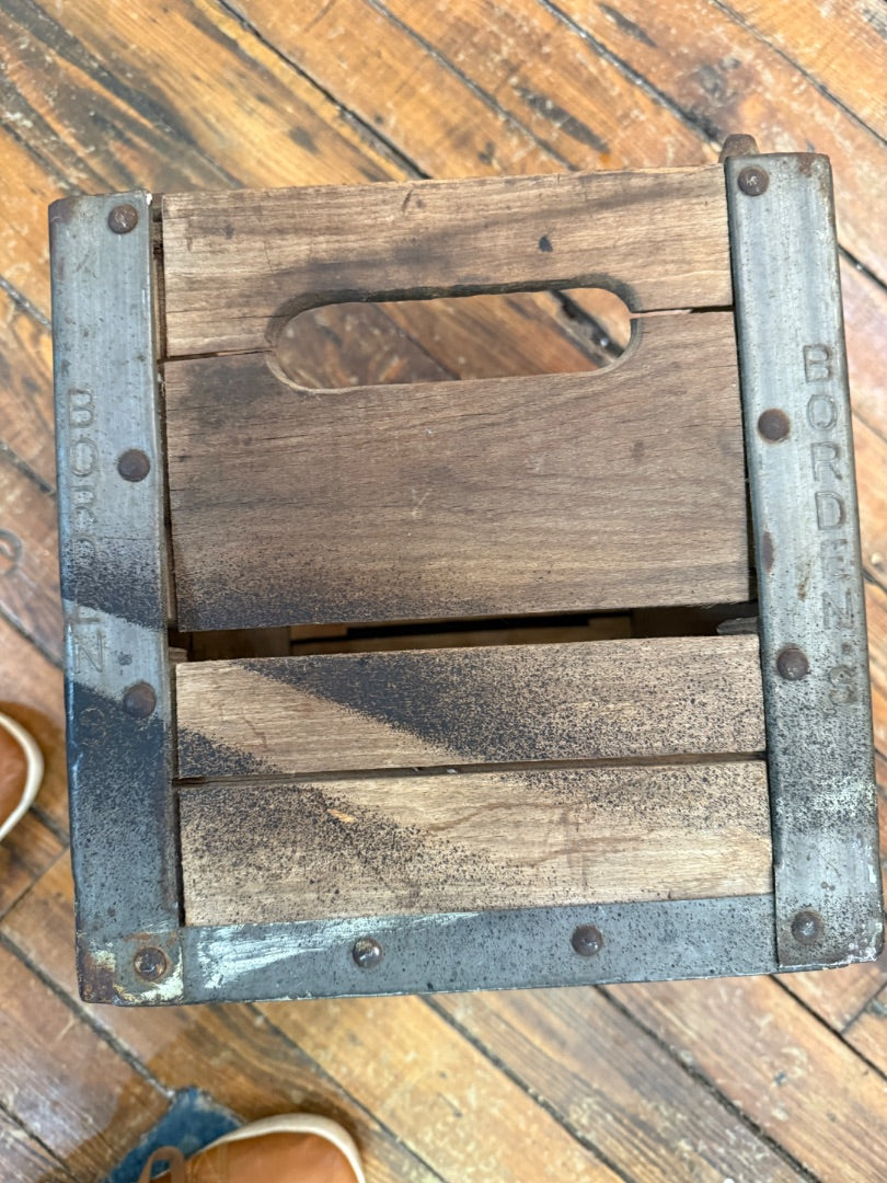 Bordens Wood Crate Dairy