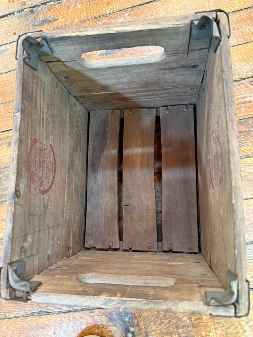 Bordens Wood Crate Dairy