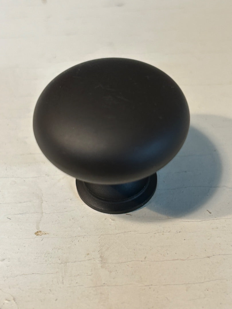 Cabinet or drawer knob