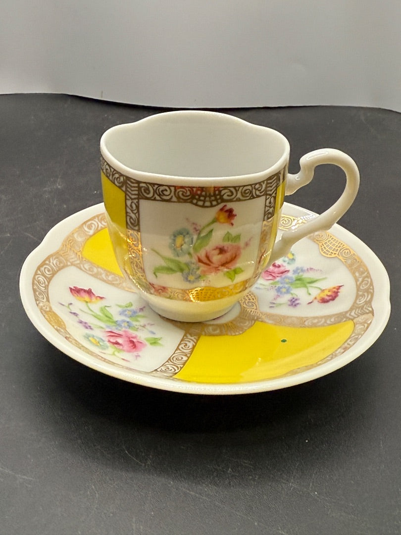 Vtg Avon Demitasse Teacup saucer