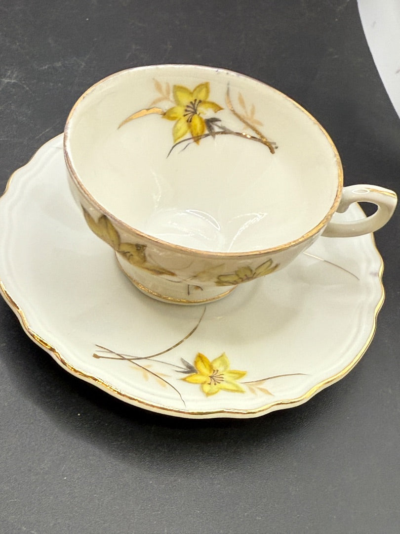 Norleans Demetasse yellow teacup saucer
