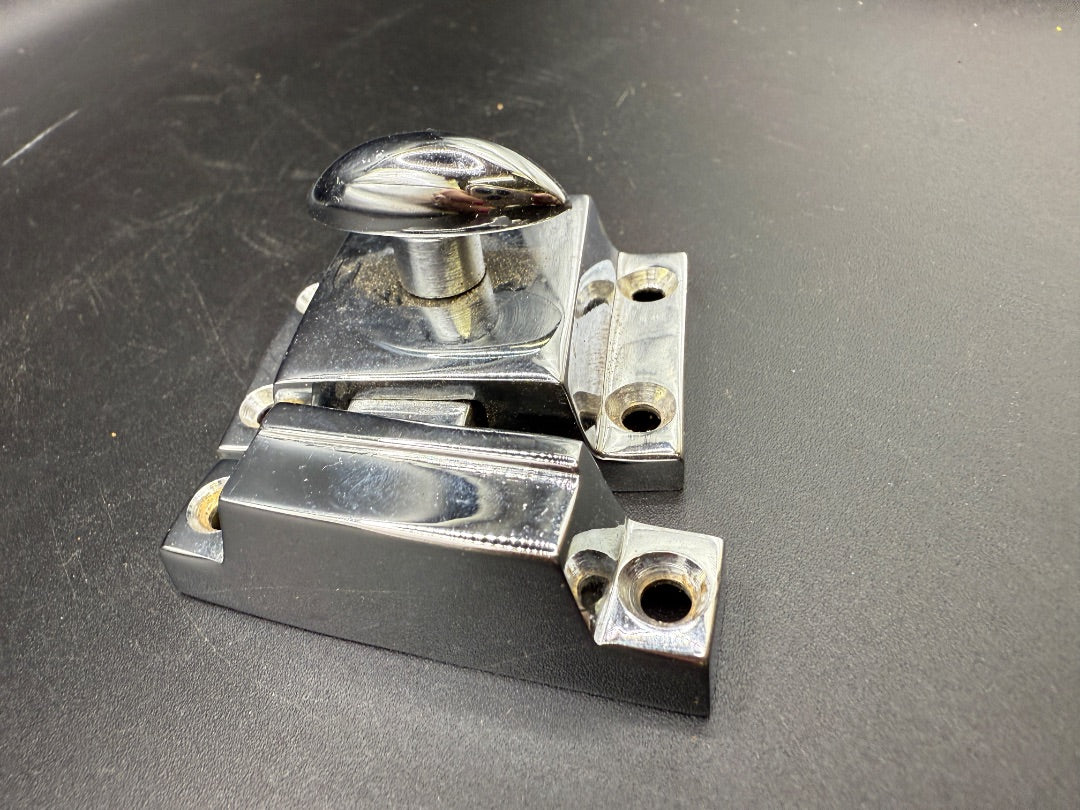 Latch chrome