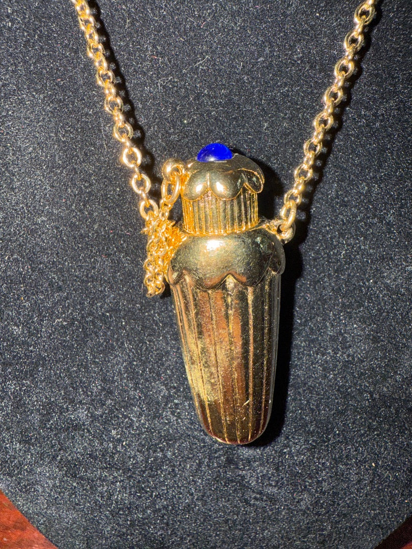 Vintage Avon Falcon Everafter Perfume Pendant Necklace Sapphire top