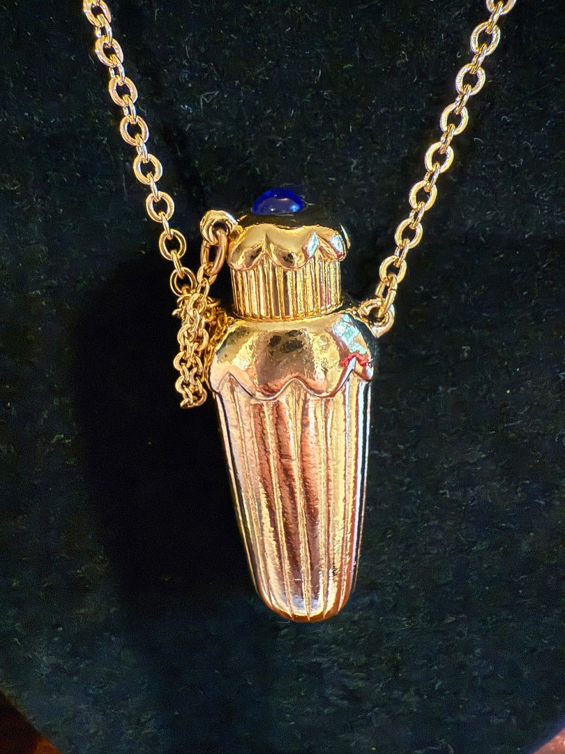Vintage Avon Falcon Everafter Perfume Pendant Necklace Sapphire top