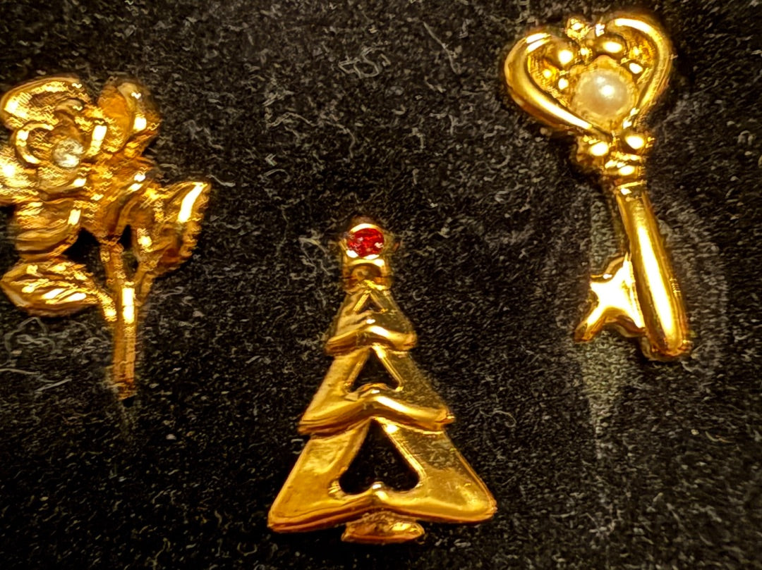 Vintage Avon 3 Pc Christmas Pins Gold Tone