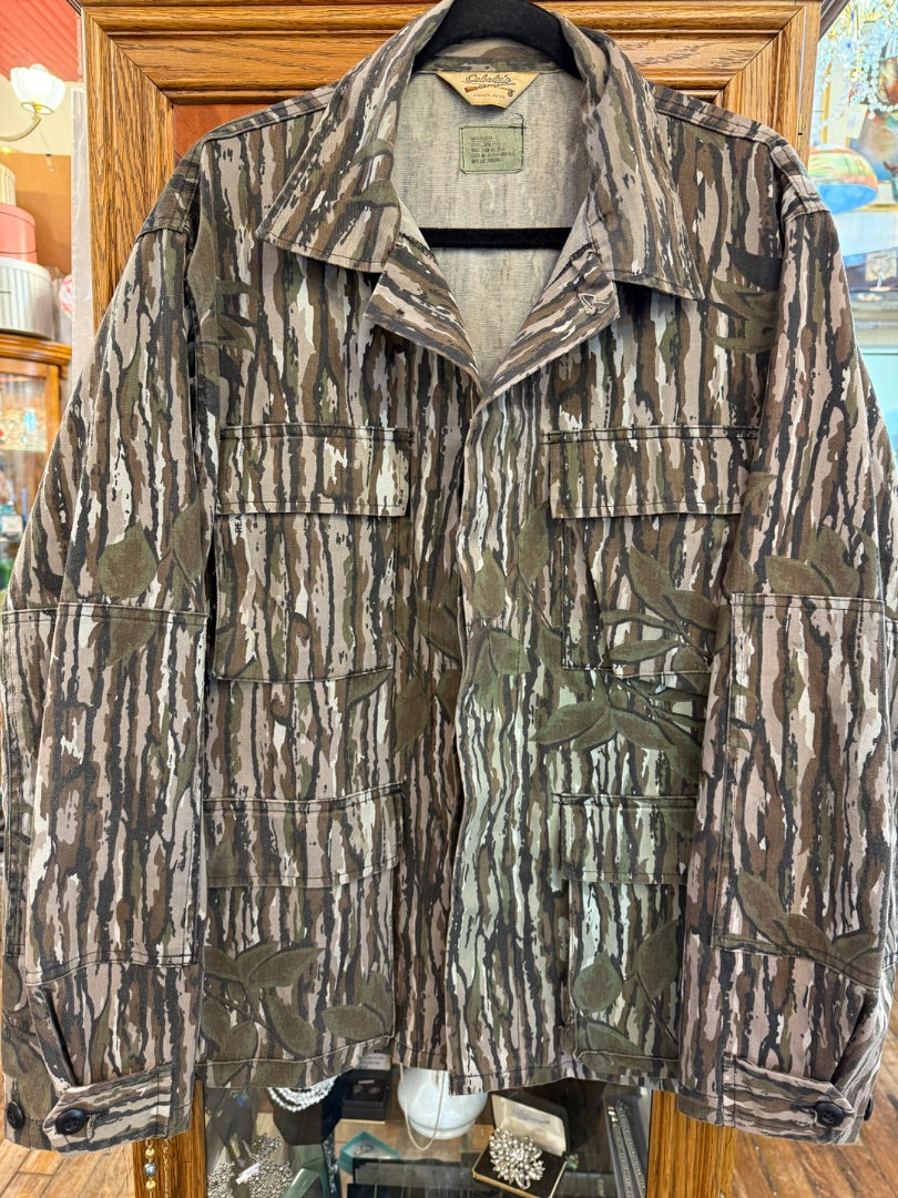 Vintage 90s Cabelas Real Tree Camo Jacket