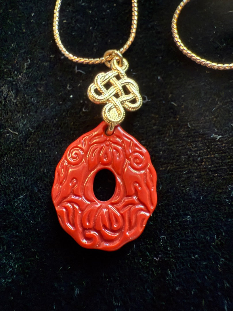 Red Wreath Necklace