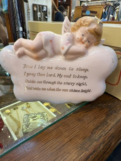 Wall pocket